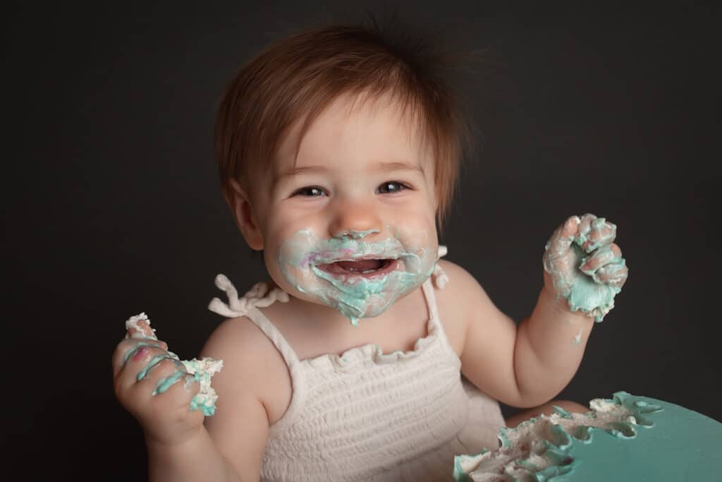 baby photographer in rochester ny captures first birthday celebration cake samsh
