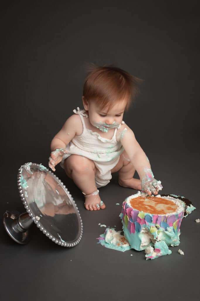 baby photographer in rochester ny captures first birthday celebration cake samsh