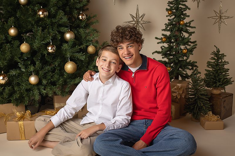 family photographer in rochester ny captures christmas mini sessions in fairport ny studio